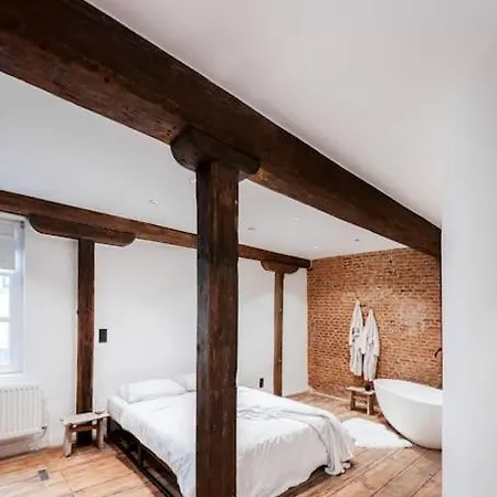 The Artisan Loft Villa